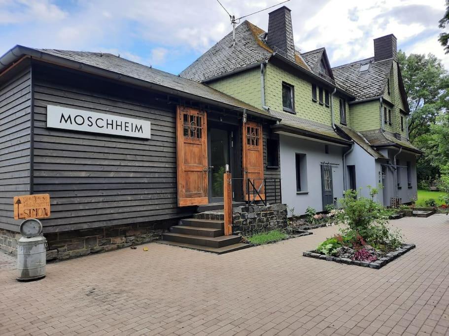 Lokschuppen Im Alten Bahnhof Industrial Style Moschheim Dış mekan fotoğraf
